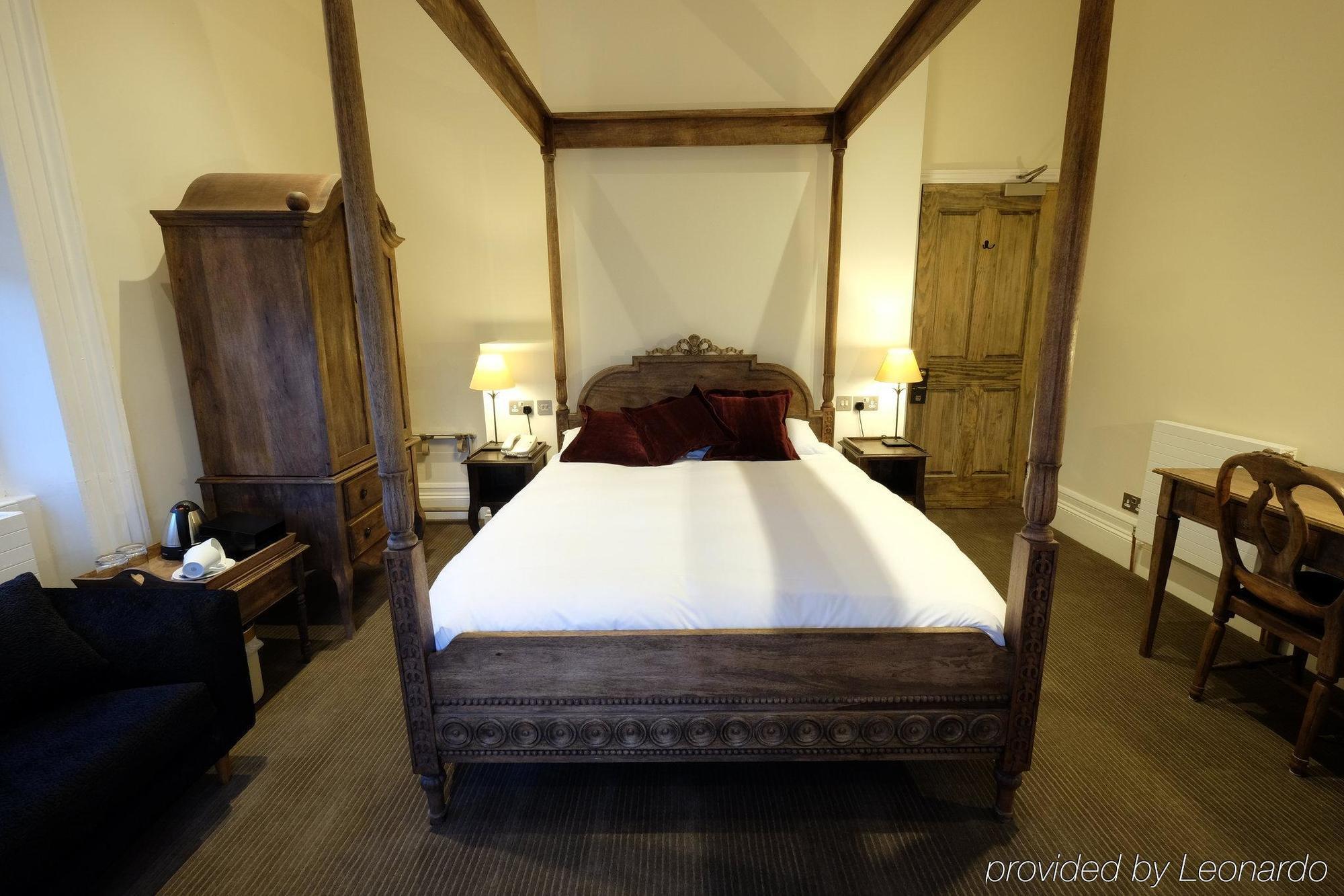לינה וארוחת בוקר צ'לטנהם Cotswold Grange מראה חיצוני תמונה A room at the hotel