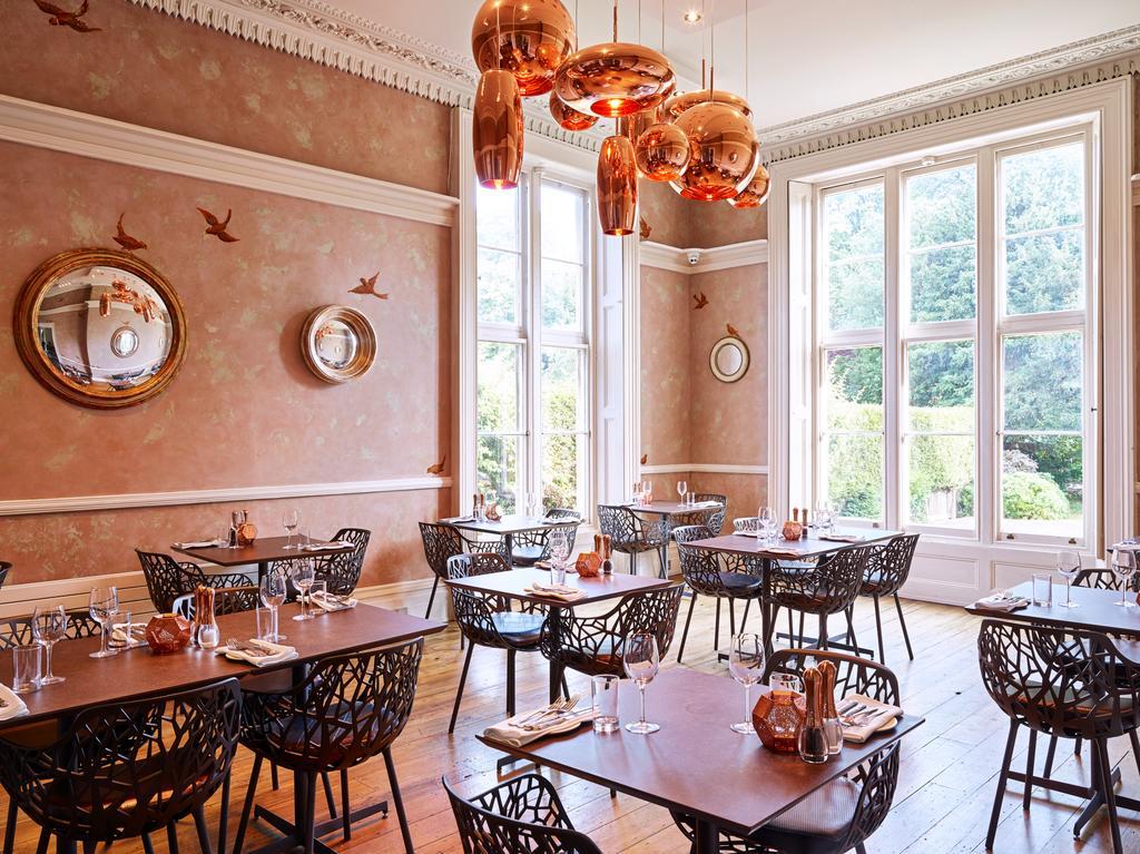 לינה וארוחת בוקר צ'לטנהם Cotswold Grange מראה חיצוני תמונה The restaurant at The Old parsonage